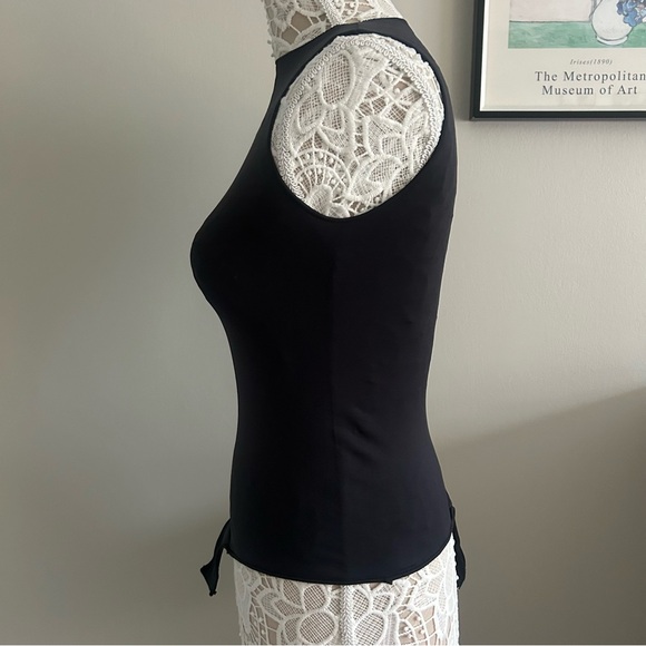 NWOT - SKIMS Essential Crew Neck Sleeveless Bodysuit in Black/Onyx - Picture 5 of 8